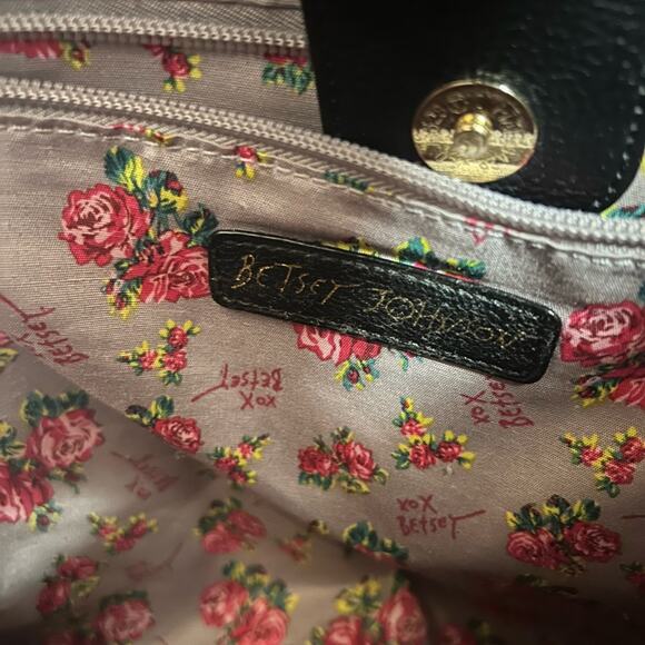 New-Betsey Johnson-Be Mine Tote Bag - Picture 4 of 9